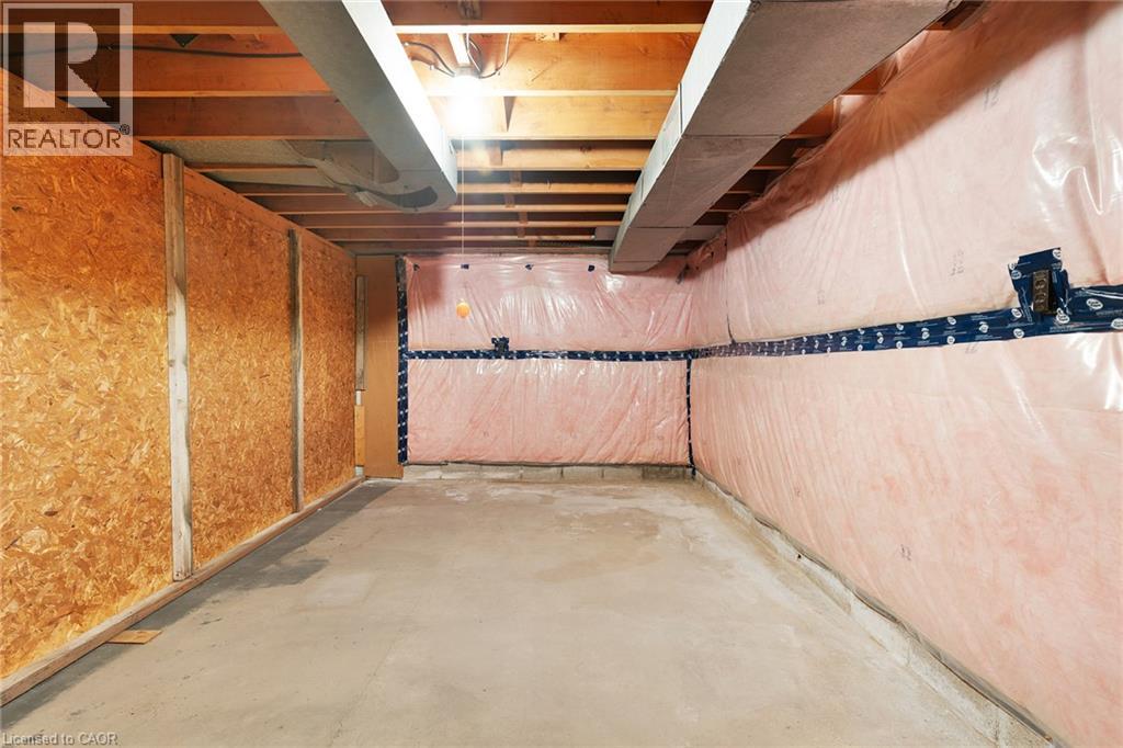 24 PINE Street - Image 25
