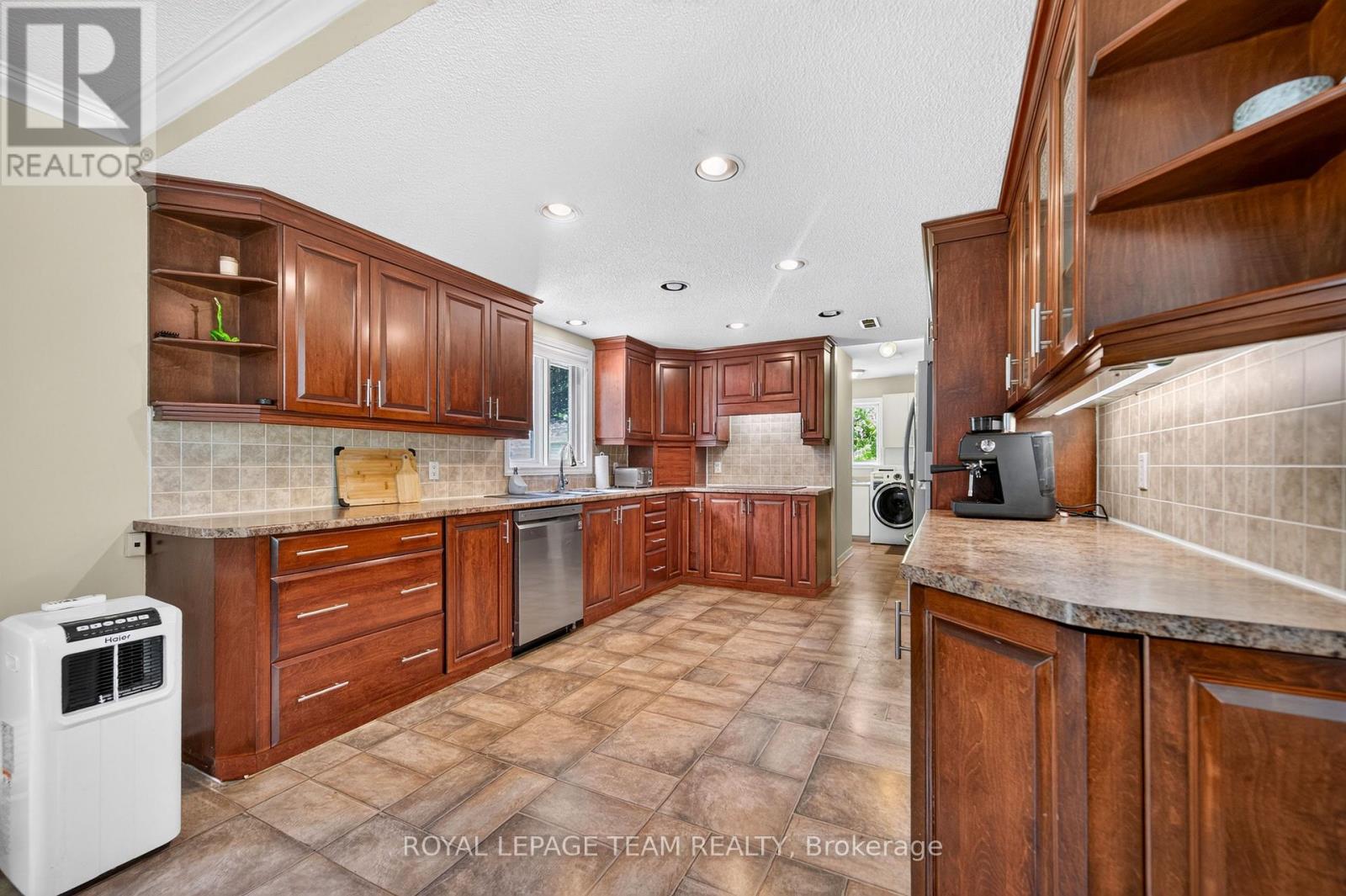 2506 ROLLIN ROAD - Image 9