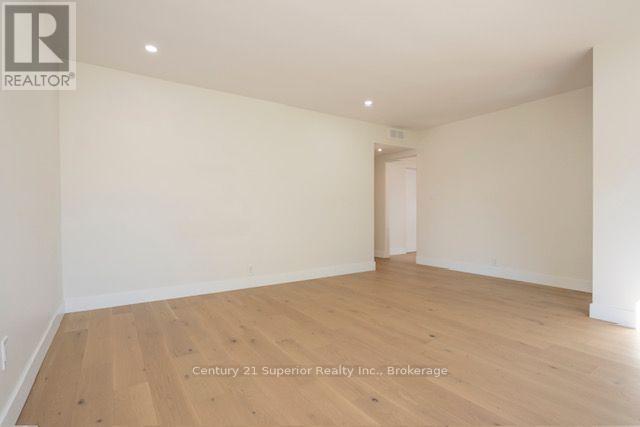 2011 MURRAY AVENUE - 3