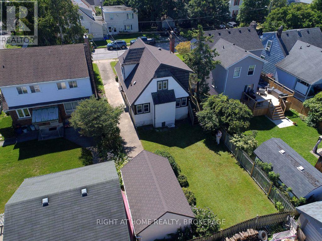 31 STUART AVENUE - 5