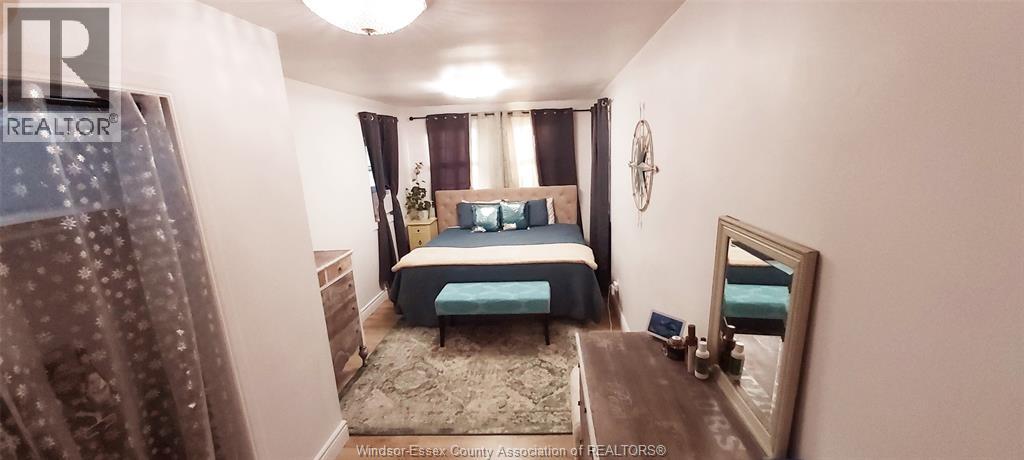 1047 ESDRAS AVENUE - 22