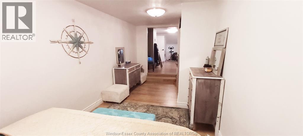 1047 ESDRAS AVENUE - 24