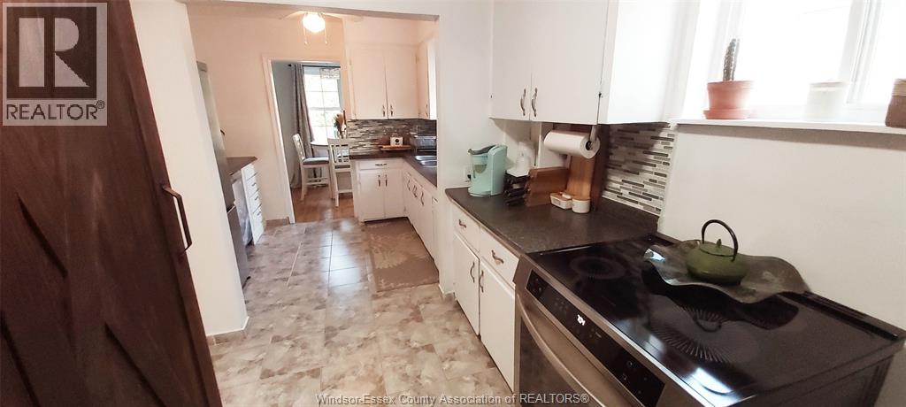 1047 ESDRAS AVENUE - 30