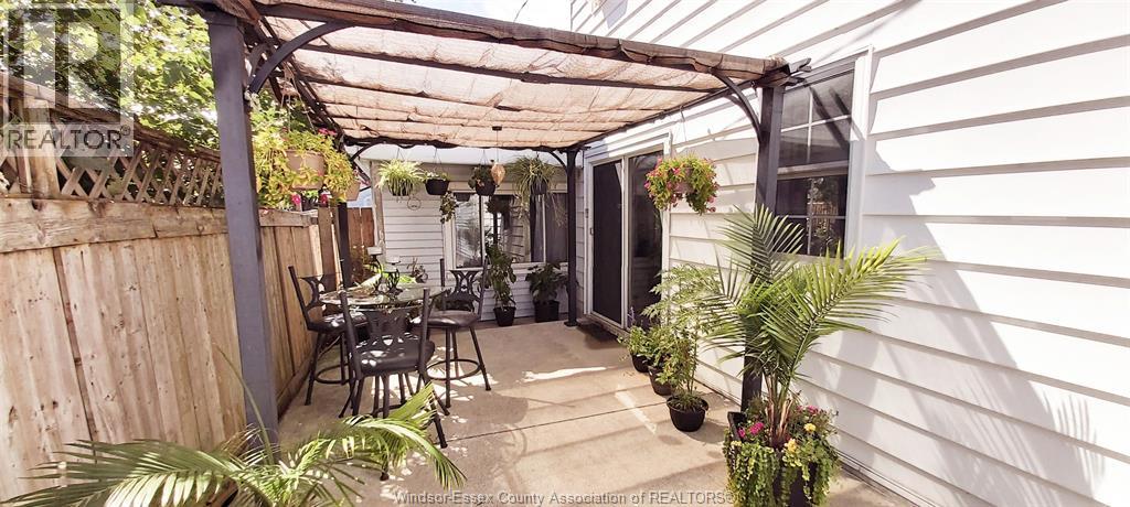 1047 ESDRAS AVENUE - 39