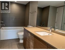 321 135 E 17th Street, North Vancouver, BC V7L0C4 Photo 24