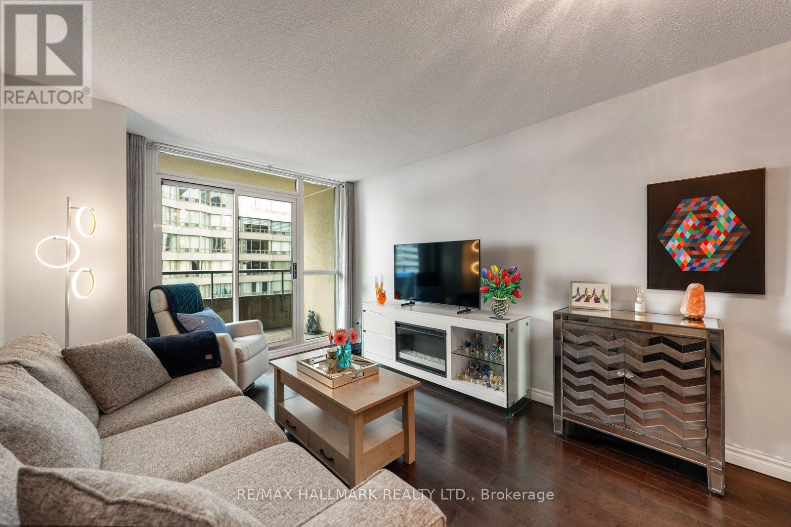 #1609 18 SPRING GARDEN AVENUE - 19