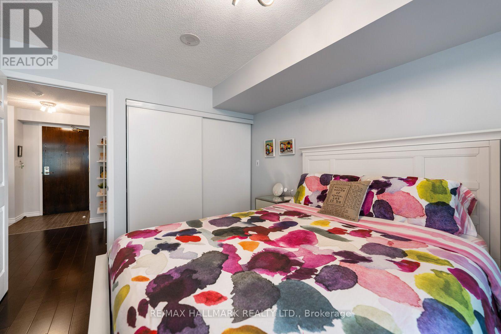 #1609 18 SPRING GARDEN AVENUE - 25
