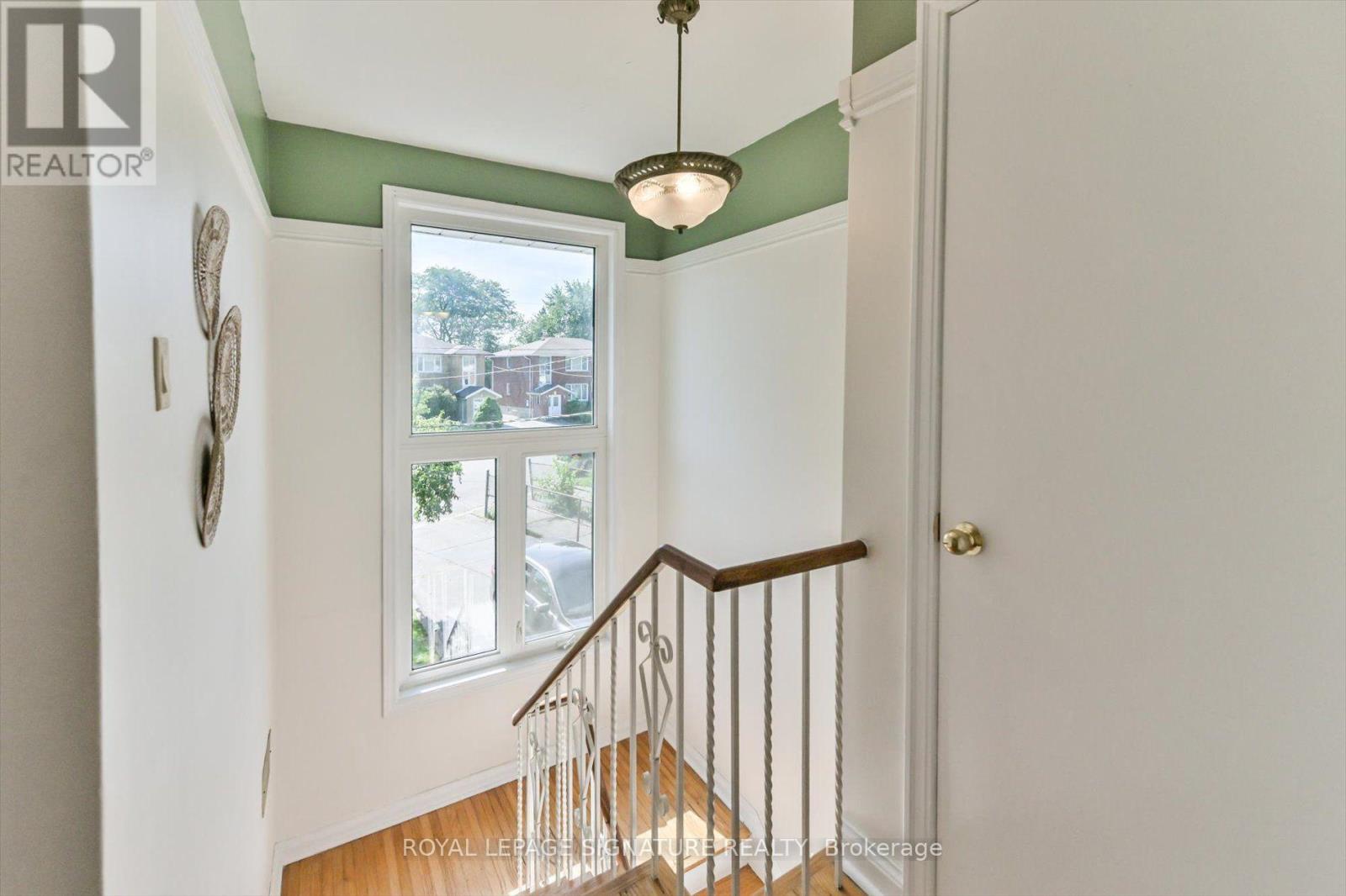 52 DALESIDE CRESCENT - 13