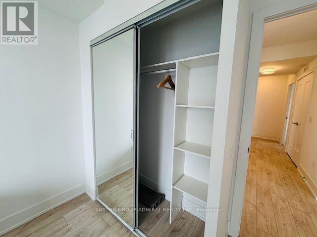 #2904 10 INN ON THE PARK DRIVE - Image 25