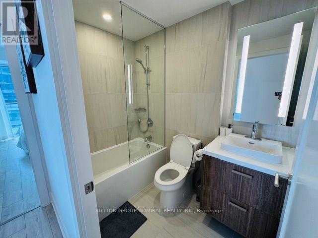#2904 10 INN ON THE PARK DRIVE - 26
