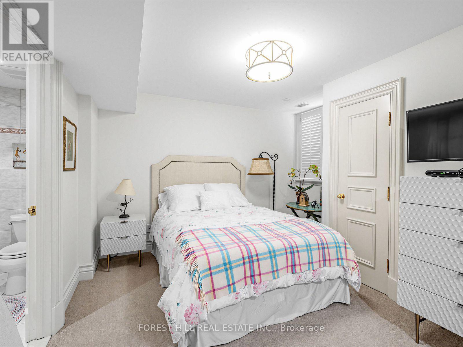 105 DUNVEGAN ROAD - 38