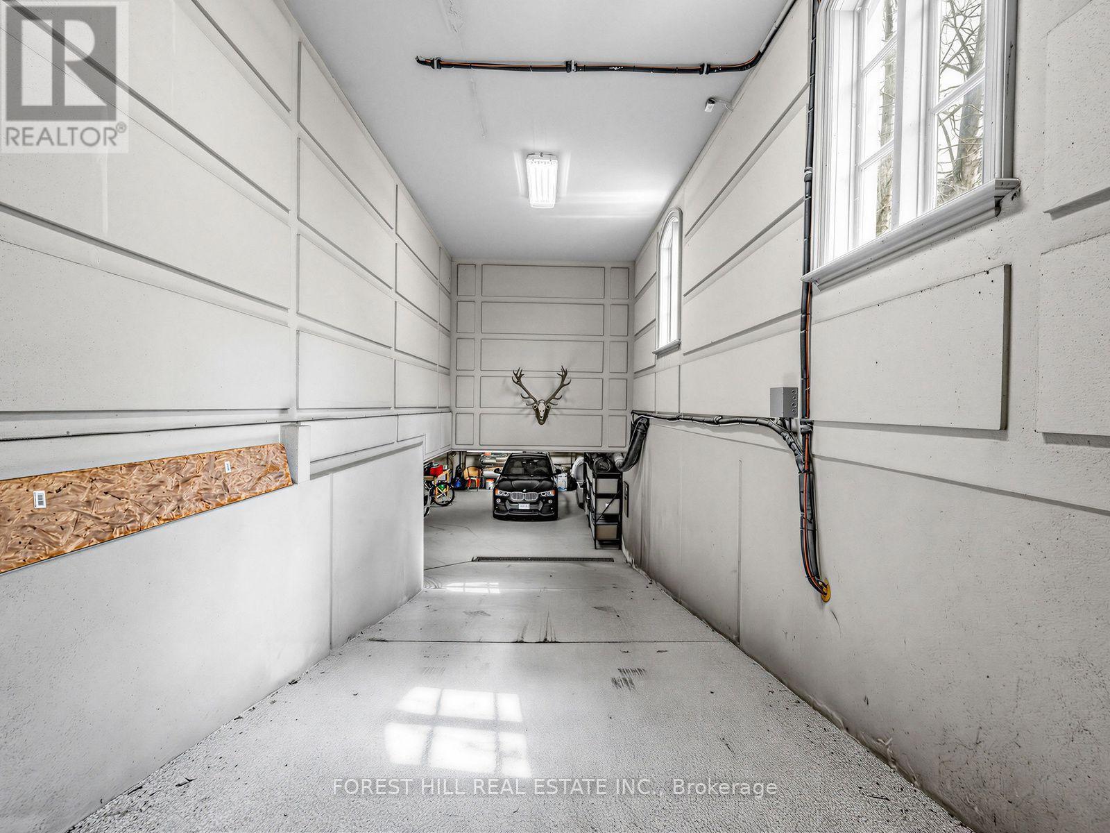105 DUNVEGAN ROAD - 40