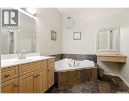 10170 Wascana Estates, Regina, SK S4V3E5 Photo 21