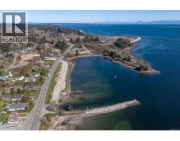 5570 Horne St, Union Bay, BC V0R3B0 Photo 14