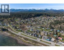5570 Horne St, Union Bay, BC V0R3B0 Photo 15