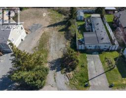 5570 Horne St, Union Bay, BC V0R3B0 Photo 8