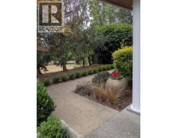 6480 Torin Rd, Central Saanich, BC V8M2H5 Photo 46