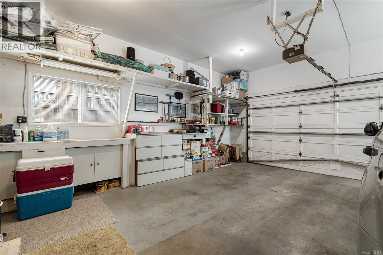 4021 Dawnview Cres - 40