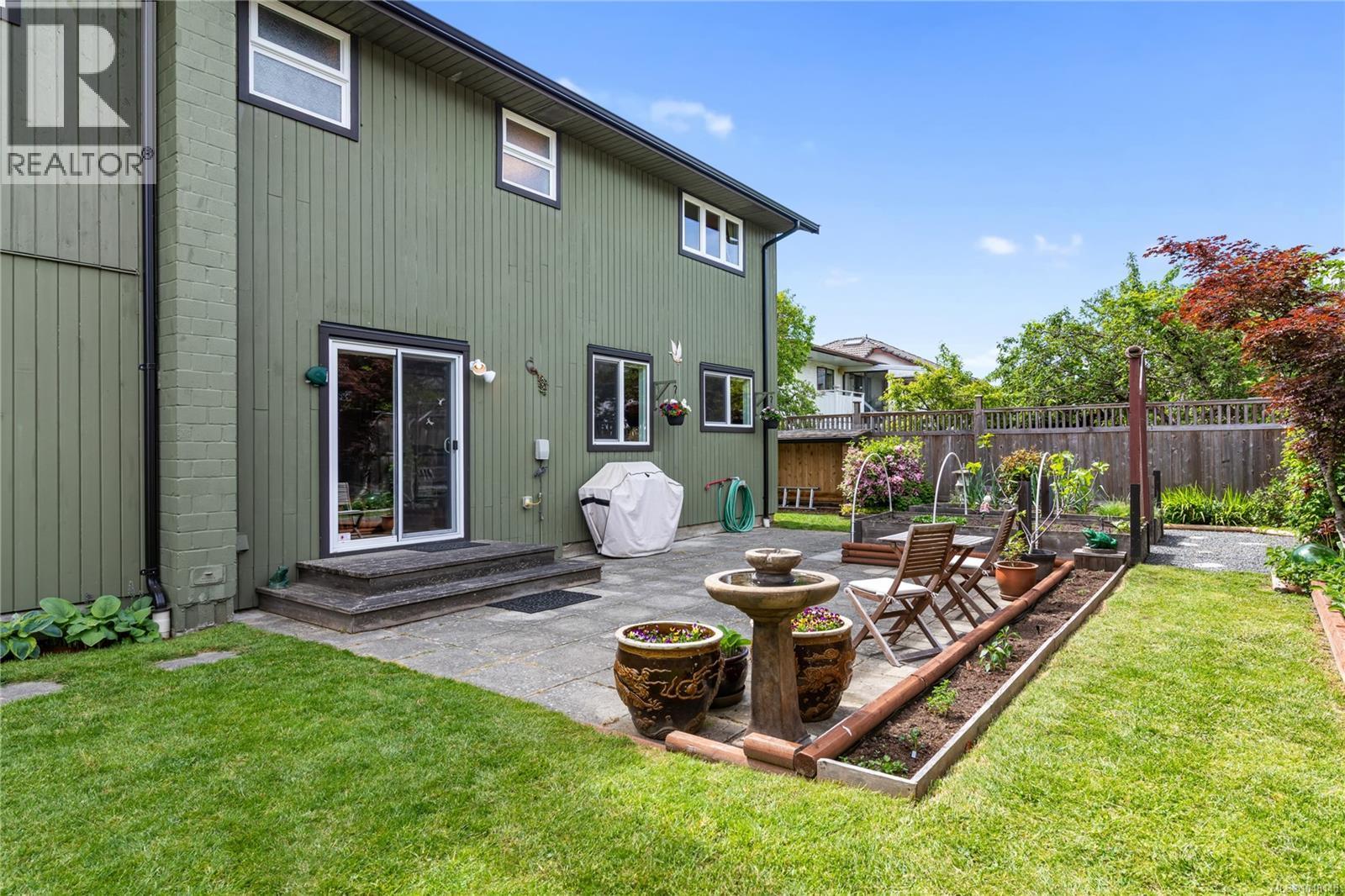 4021 Dawnview Cres - Image 43