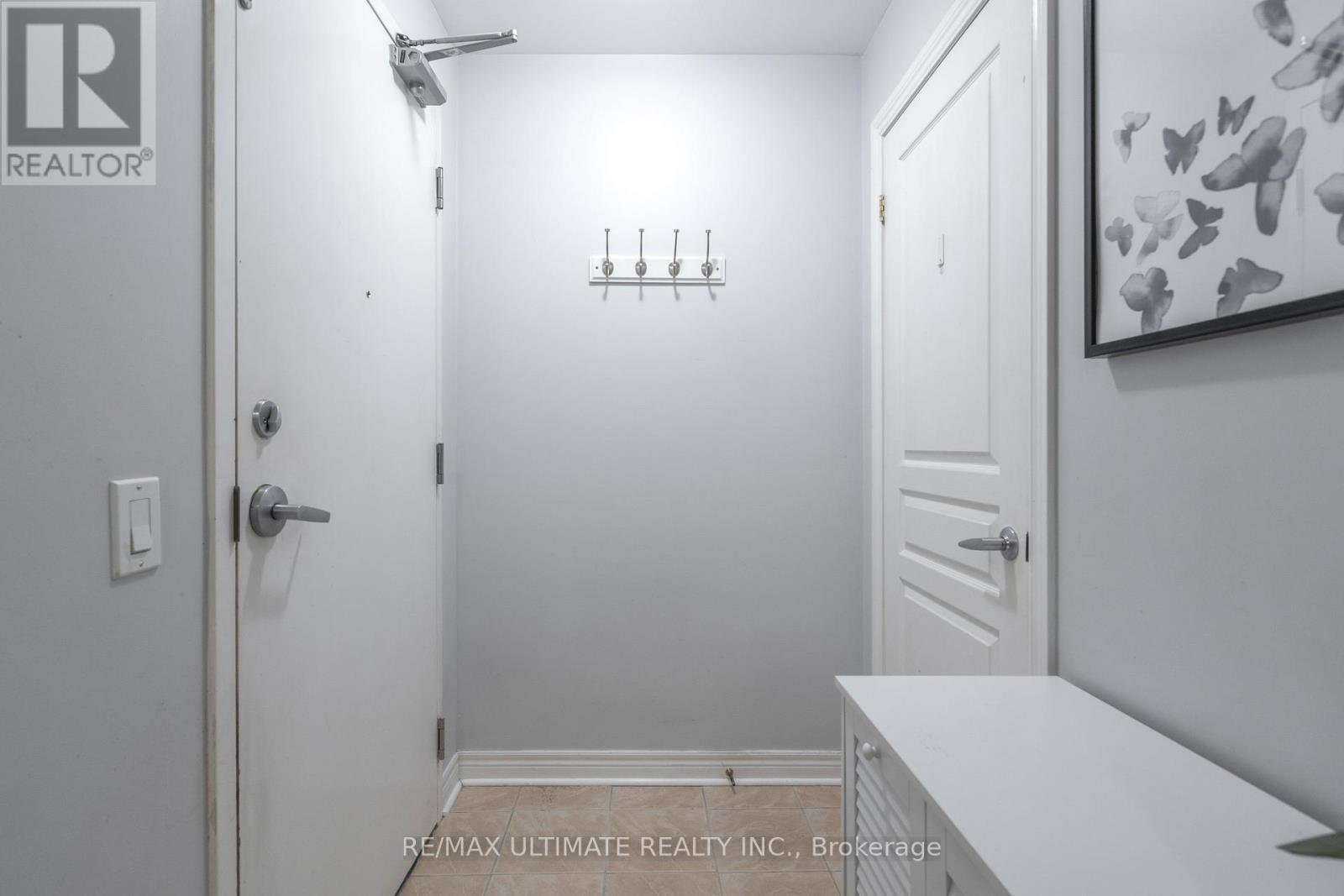 #406 1415 LAWRENCE AVENUE W - 2