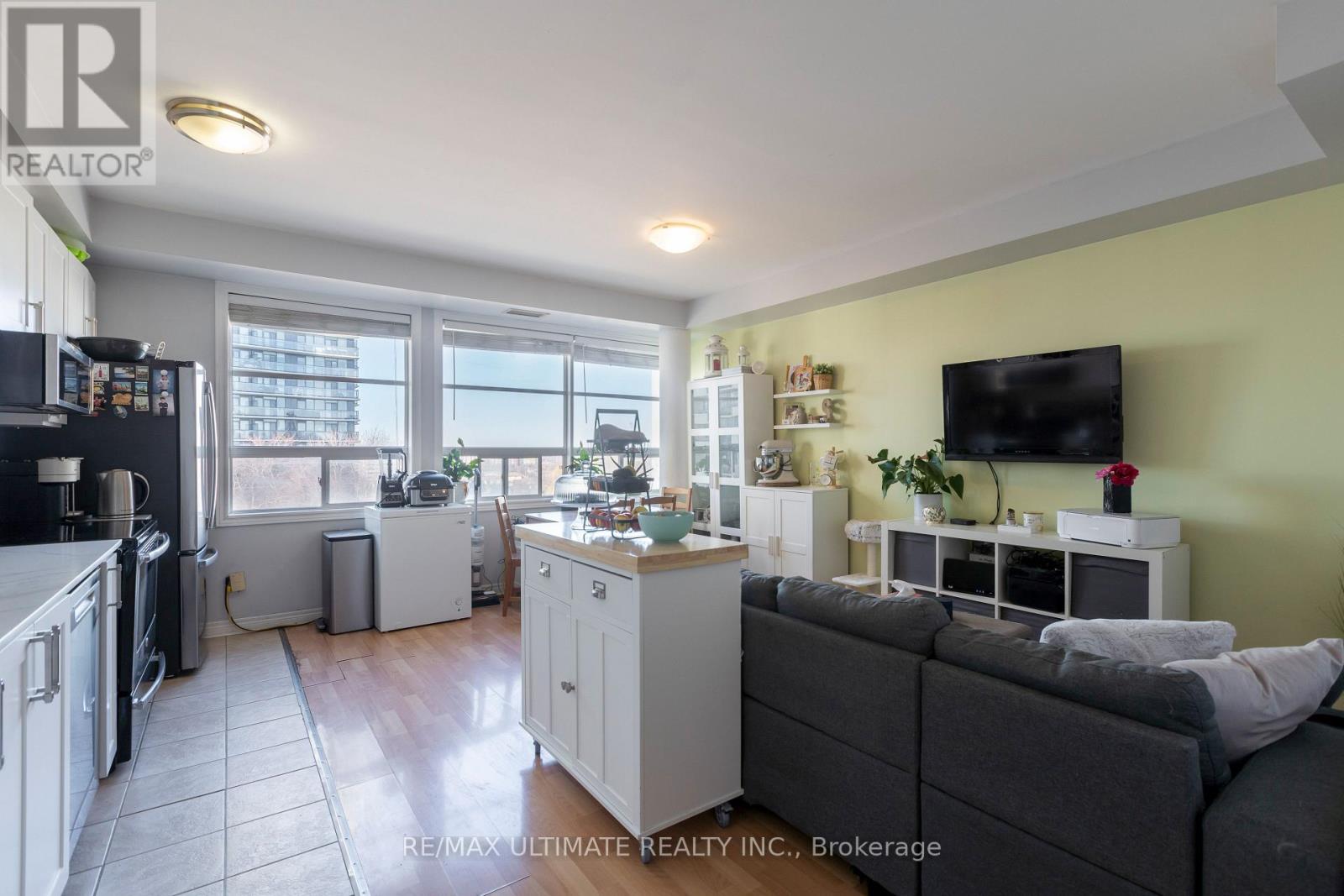 #406 1415 LAWRENCE AVENUE W - 5
