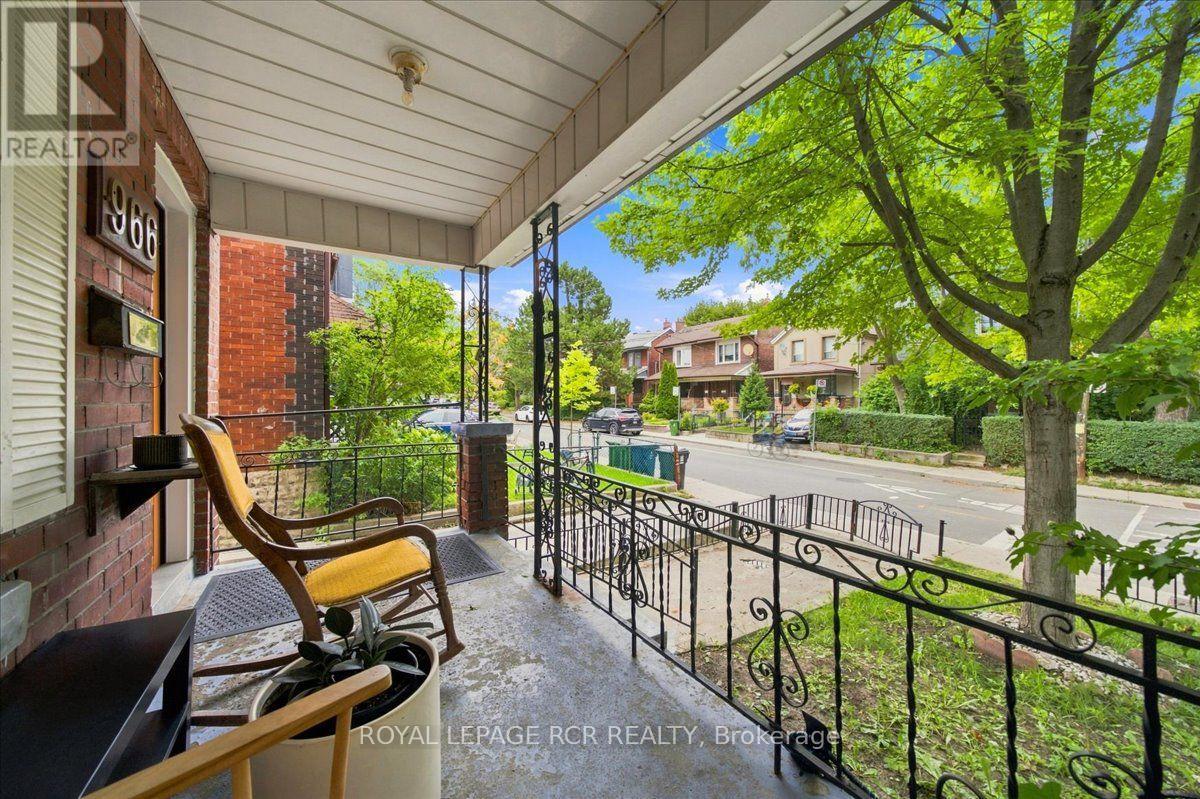 966 SHAW STREET - 32