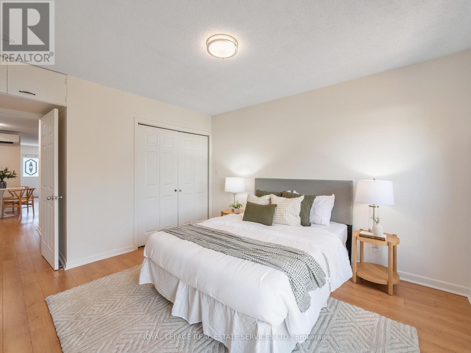 346 INDIAN ROAD CRESCENT - 17