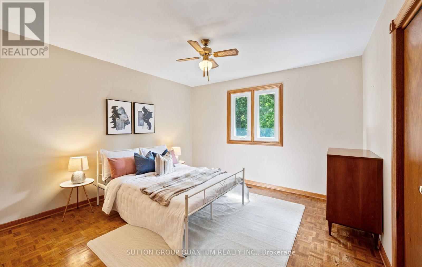 1896 STONEYBROOK COURT - 28