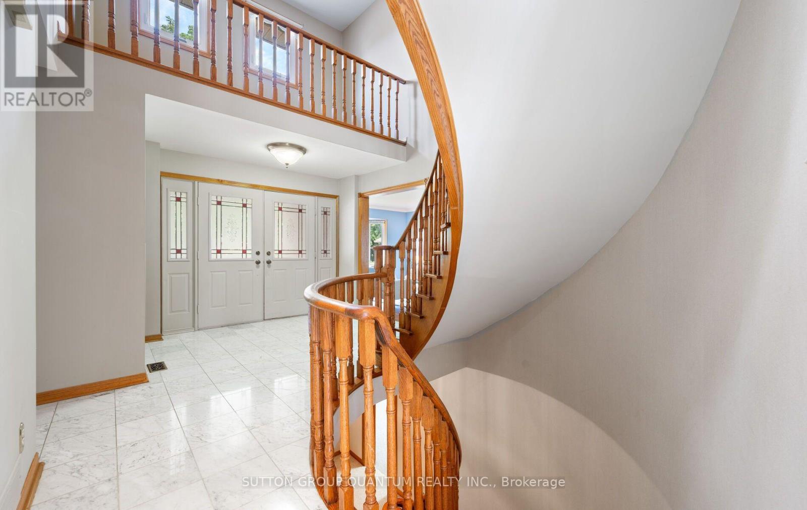 1896 STONEYBROOK COURT - Image 32