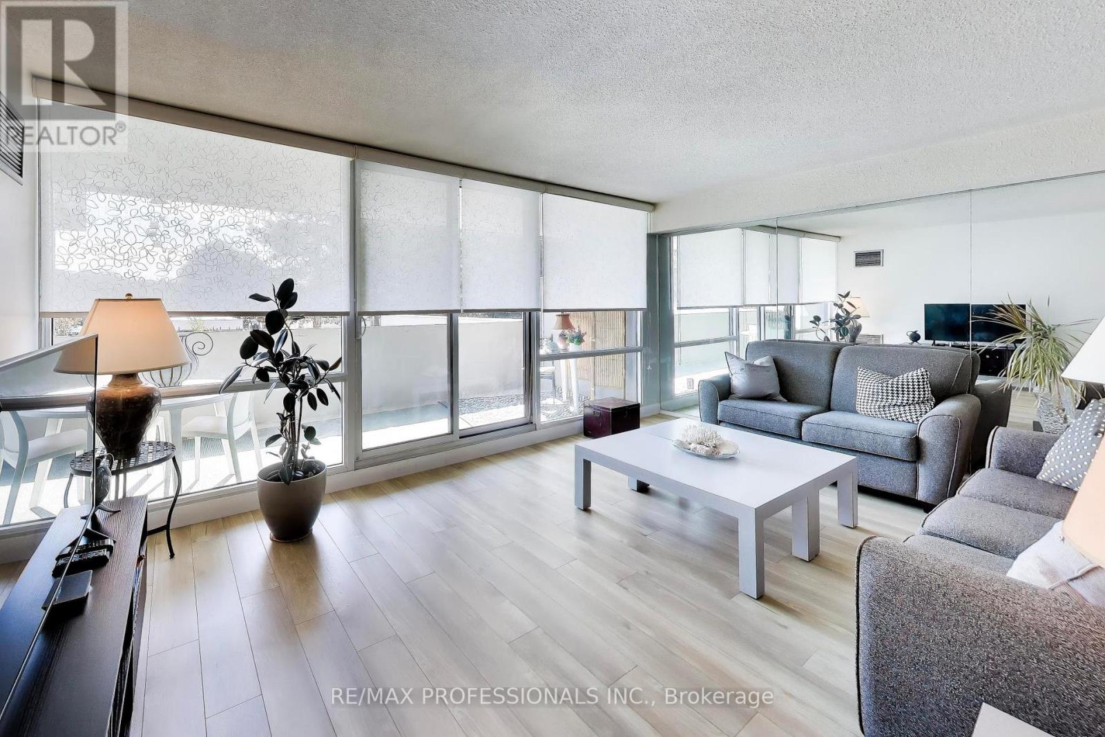 #207 260 SCARLETT ROAD - 16