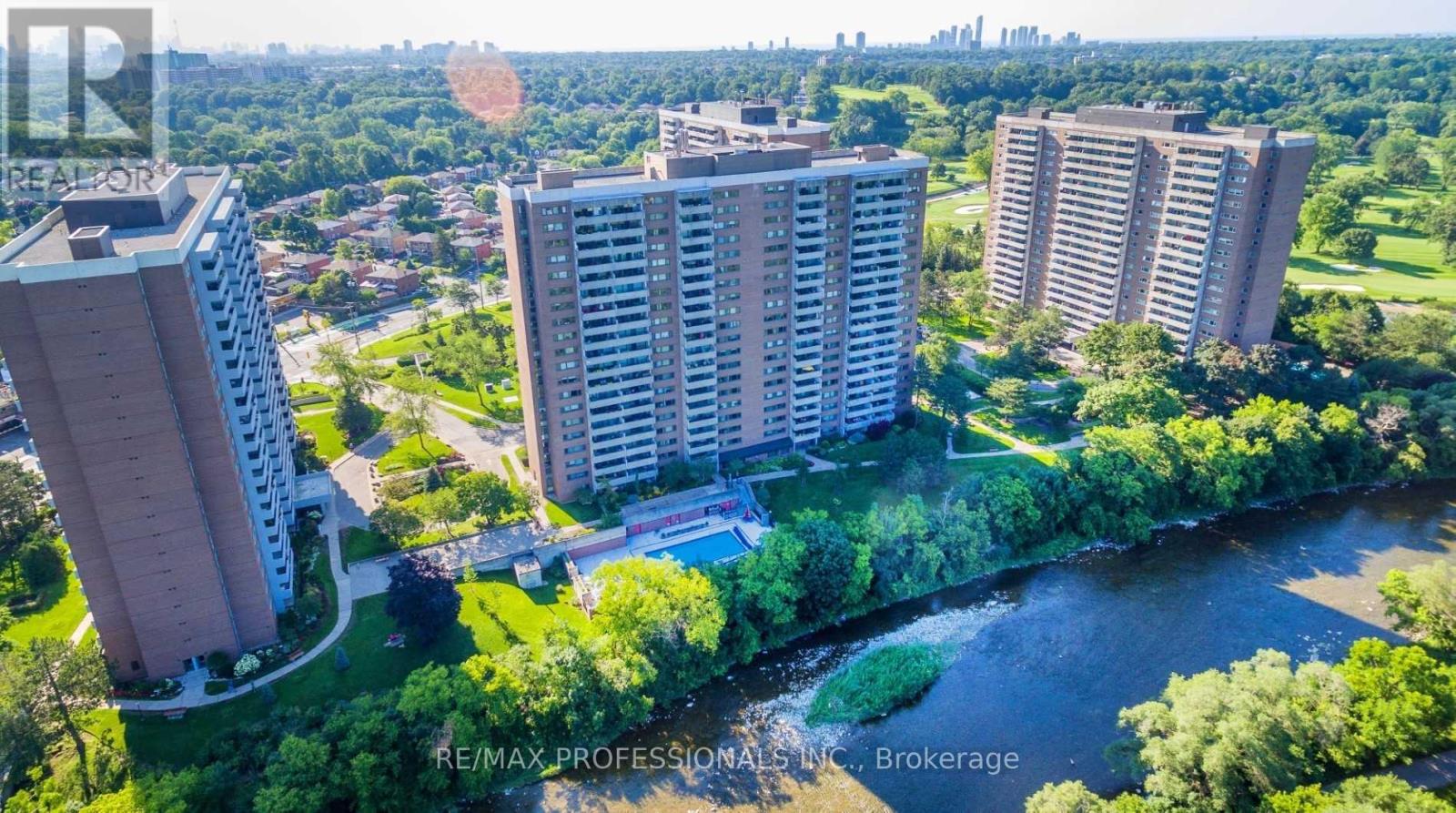#207 260 SCARLETT ROAD - Image 37