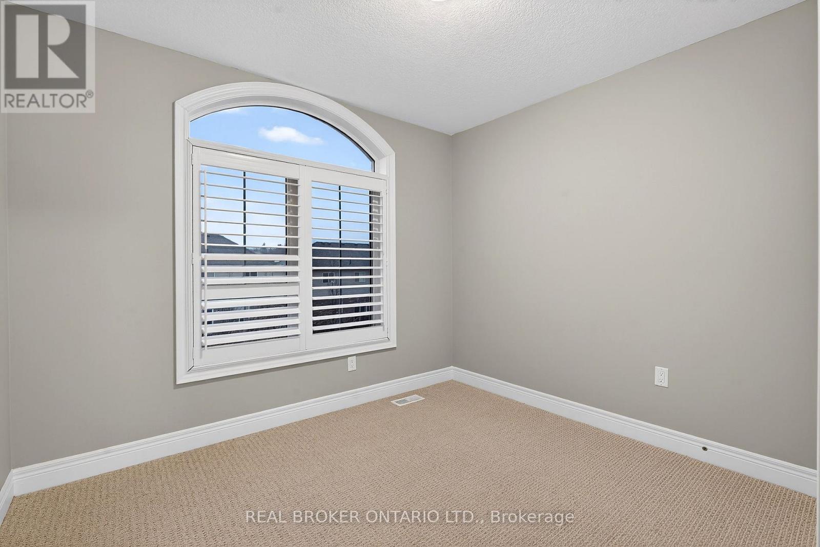 5000 DESANTIS DRIVE - 28