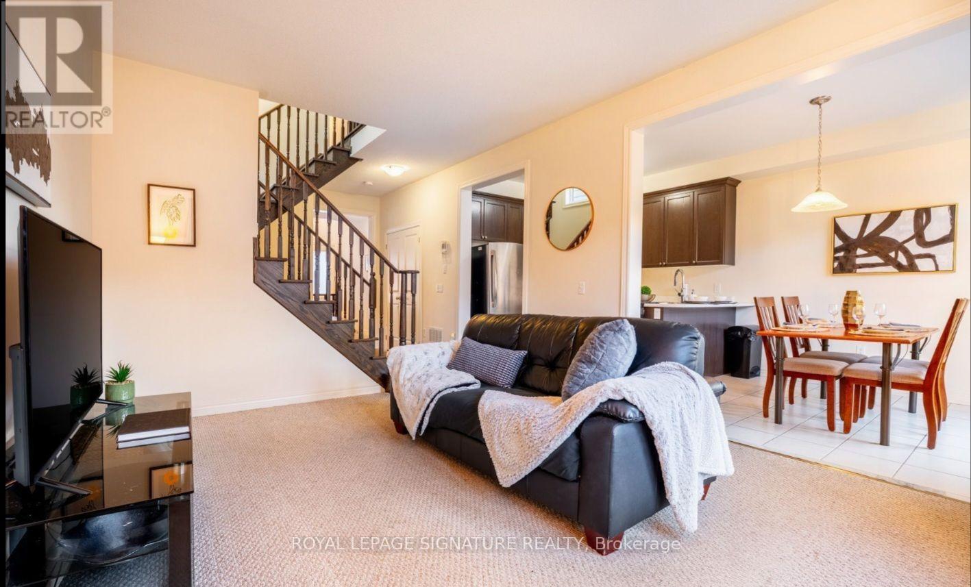 ROOM B - 9 WHITE ASH ROAD, Thorold (Confederation Heights) — photo 5