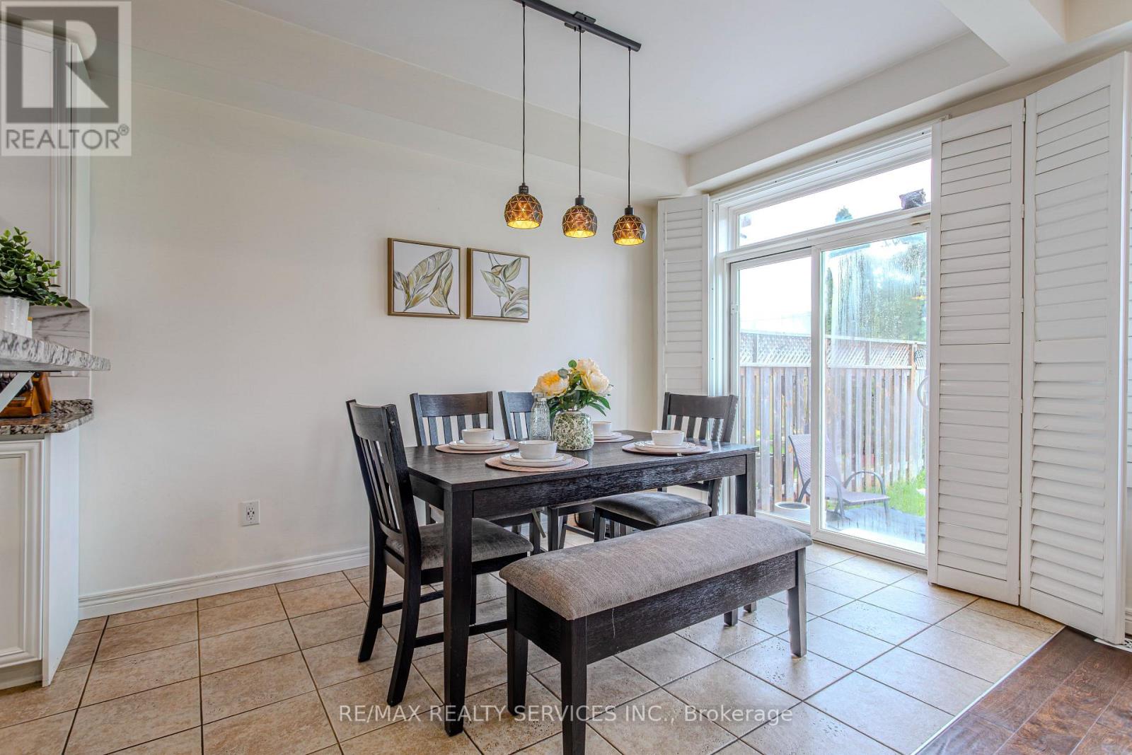 49 MARINA POINT CRESCENT N - 10