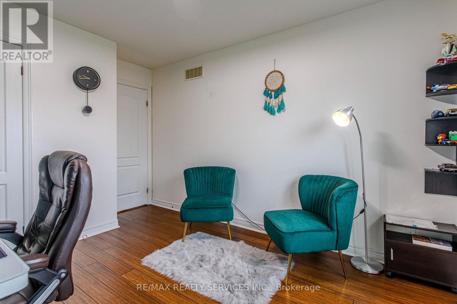 49 MARINA POINT CRESCENT N - 26
