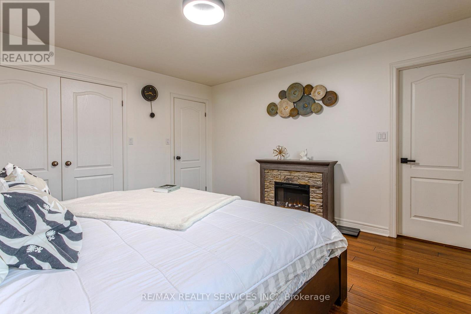 49 MARINA POINT CRESCENT N - 29
