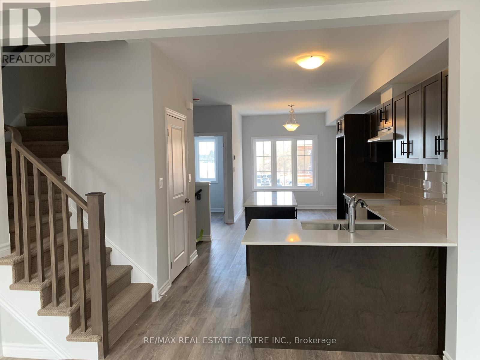 35 - 124 COMPASS TRAIL — photo 2