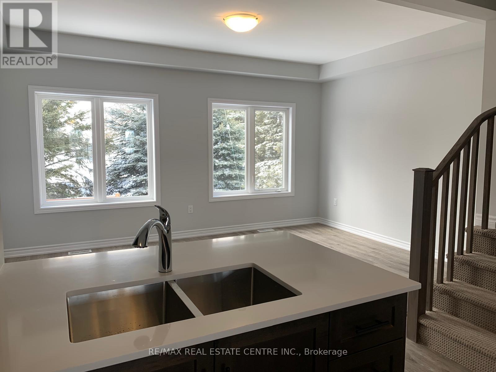 35 - 124 COMPASS TRAIL, Cambridge — photo 4