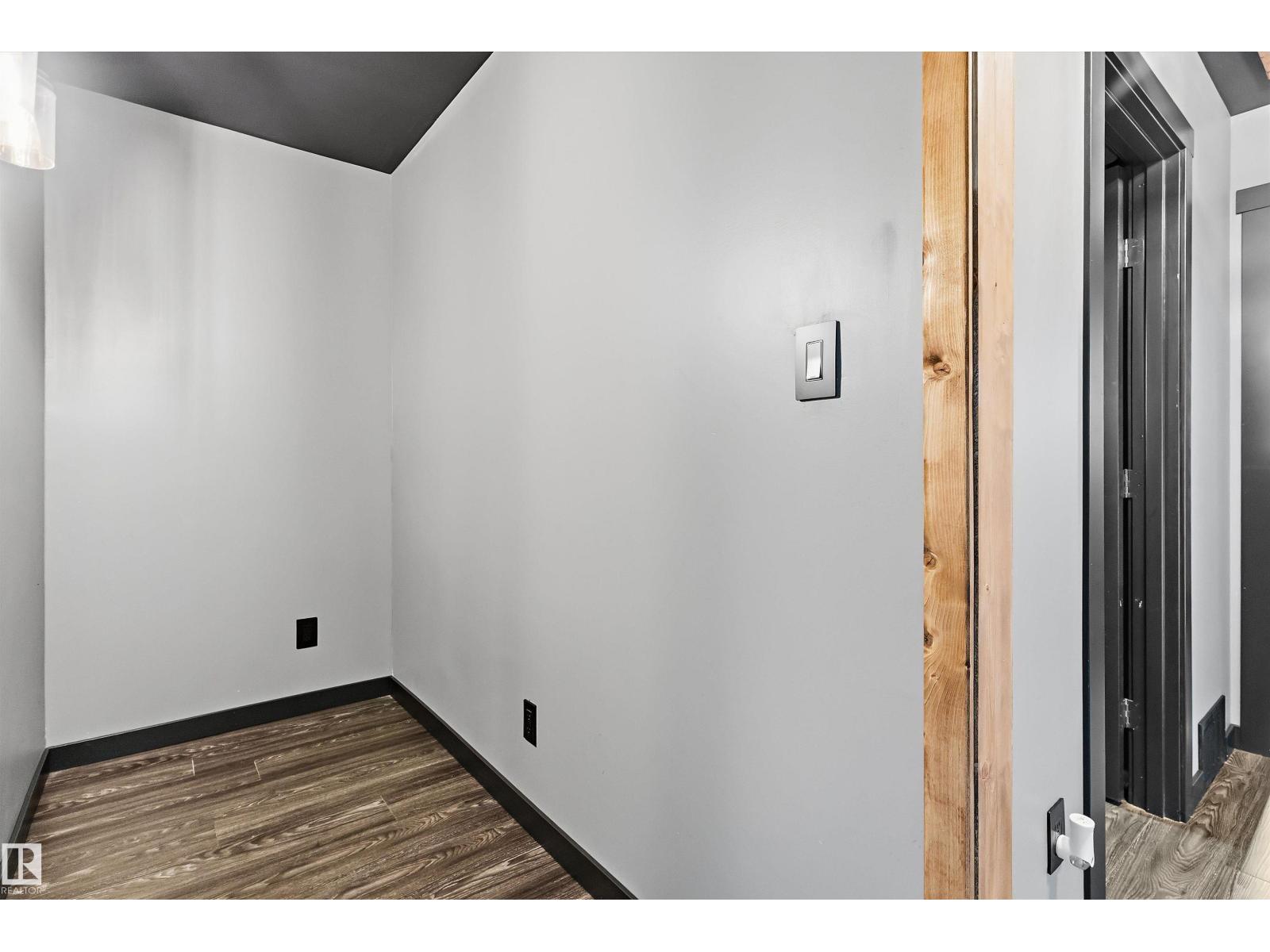 9507 170 AV NW - 21