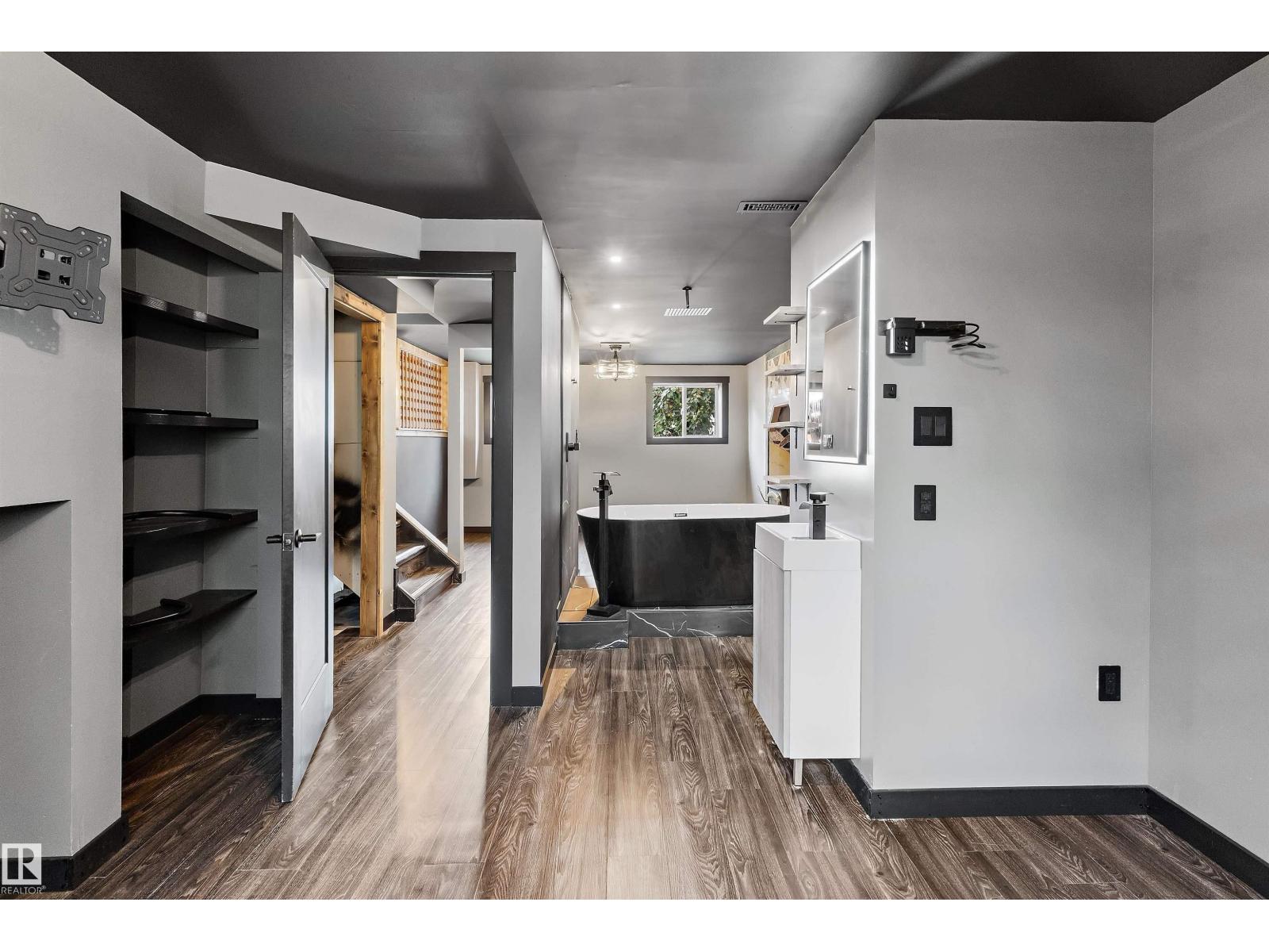 9507 170 AV NW - 33