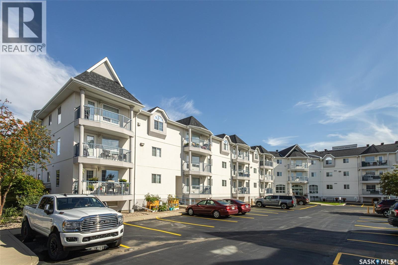 #104 934 Heritage VIEW - Image 38