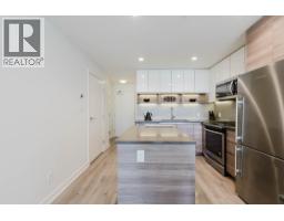 909 8850 University Crescent, Burnaby, BC V5A0C8 Photo 9