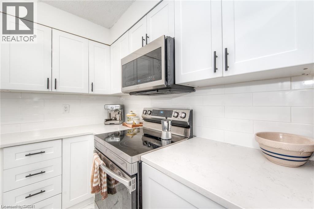 225 HARVARD Place Unit# 402, Waterloo — photo 4