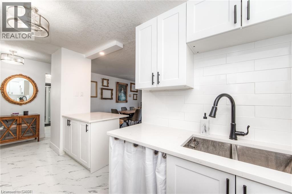 225 HARVARD Place Unit# 402, Waterloo — photo 5