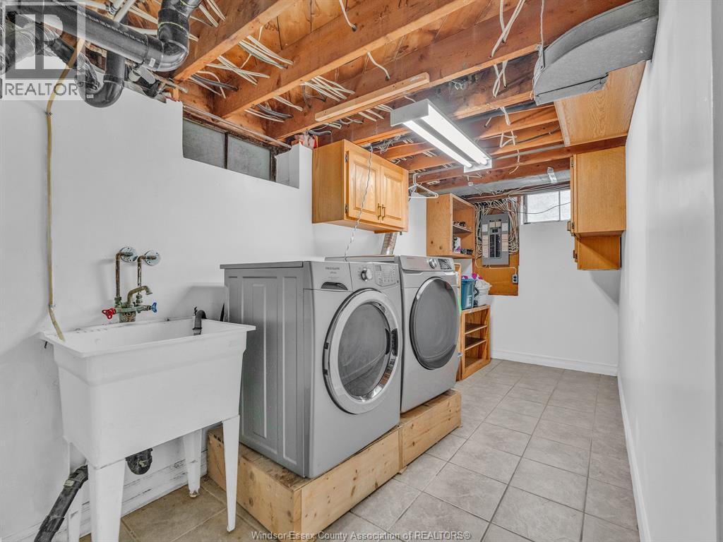 7640 WYANDOTTE STREET East - 29