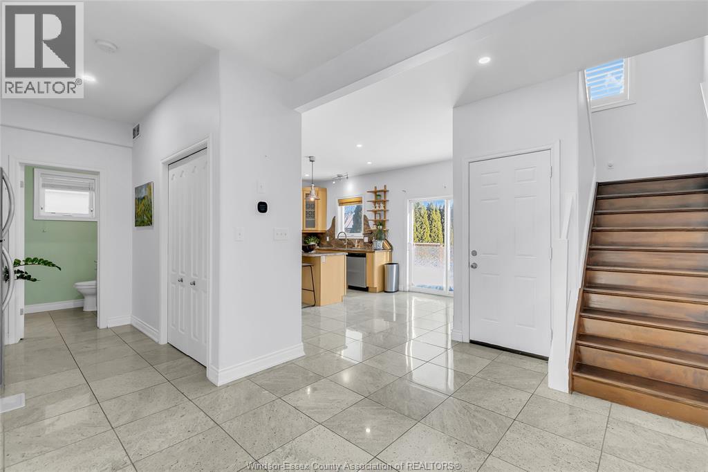 3852 Concord COURT, Windsor — photo 3