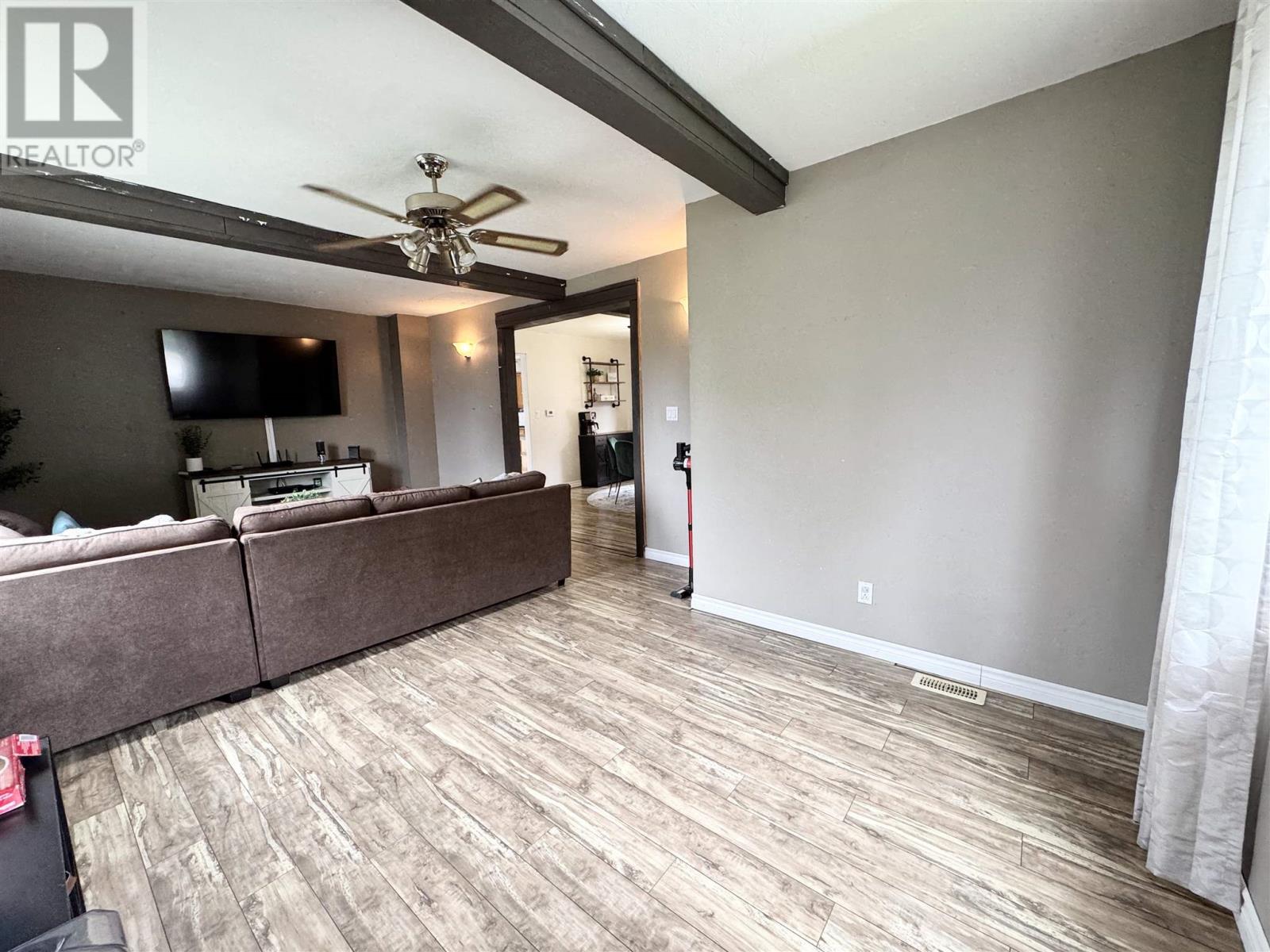 45 Elgin ST, Chapleau — photo 6