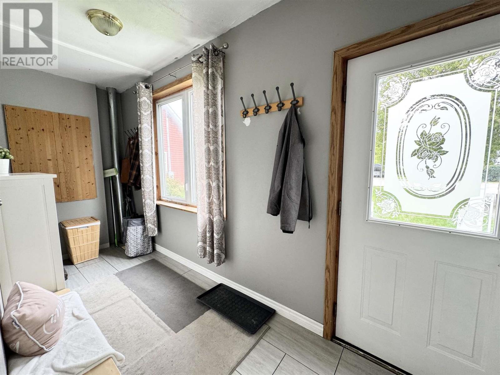 45 Elgin ST, Chapleau — photo 2