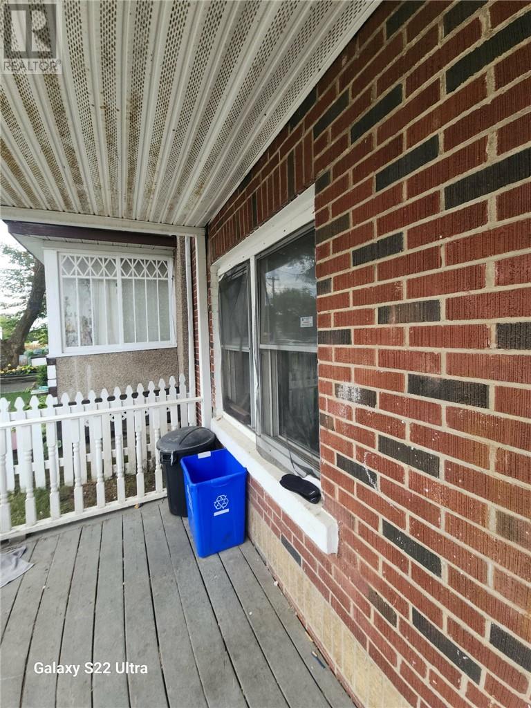 335 Frood Road, Sudbury — photo 3