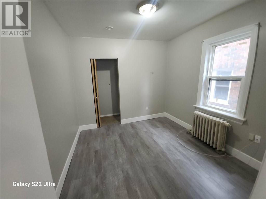 335 Frood Road, Sudbury — photo 4